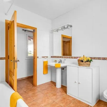 Punta Prima Sleeps 7 Pool Air Con Wifi